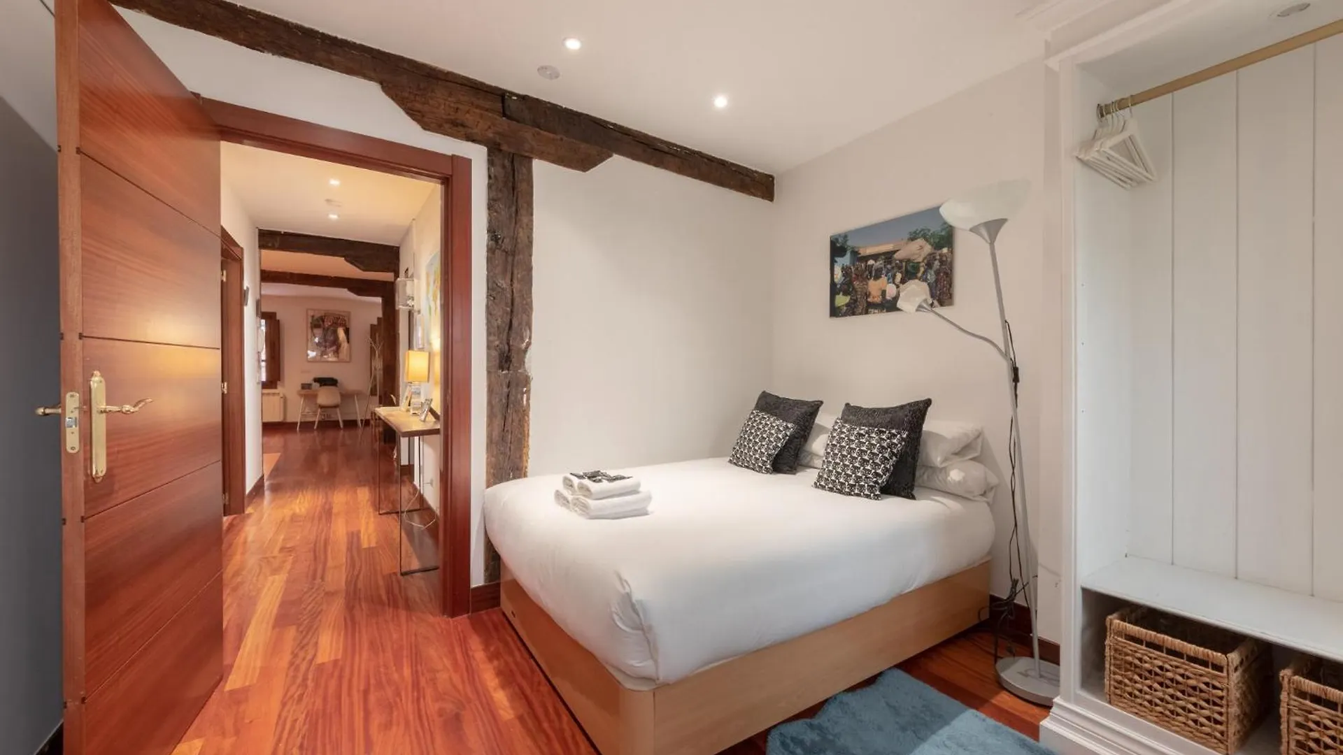 Iturribide By People Rentals Bilbao 0*,  Spain
